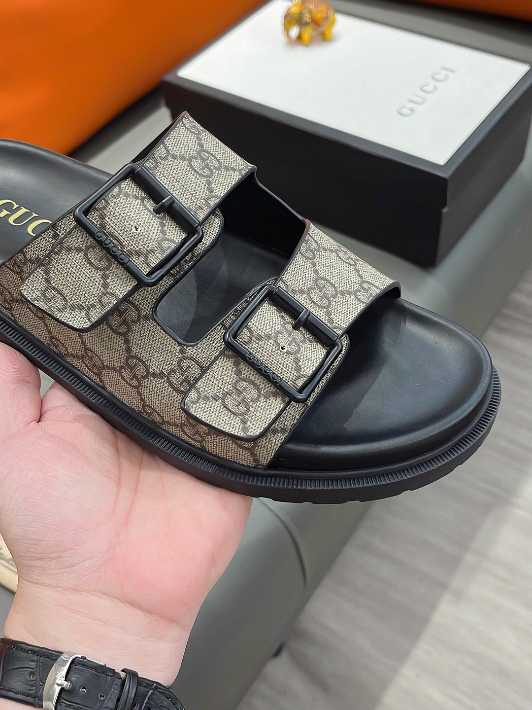 Gucci shoe