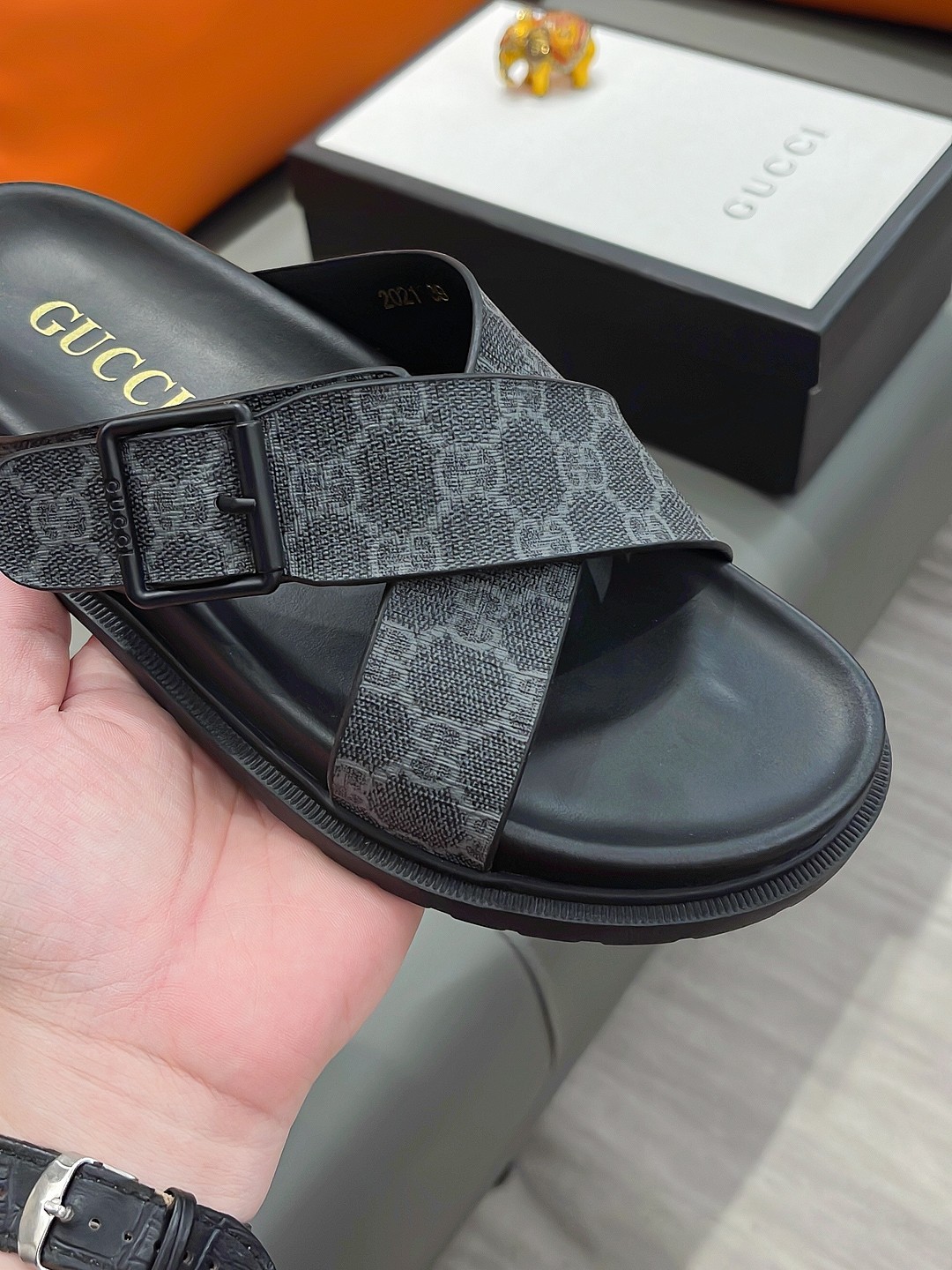 Gucci shoe