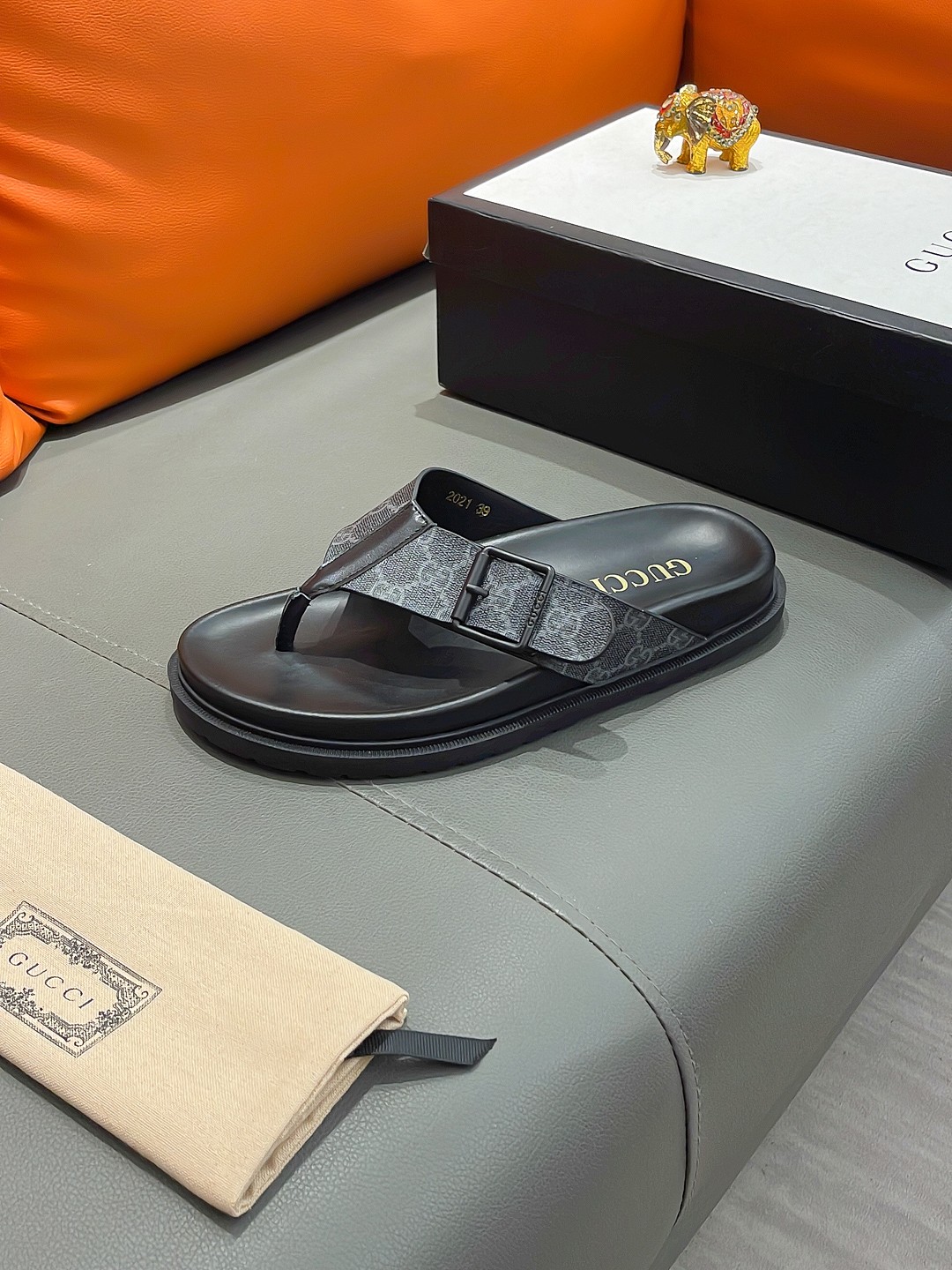 Gucci shoe