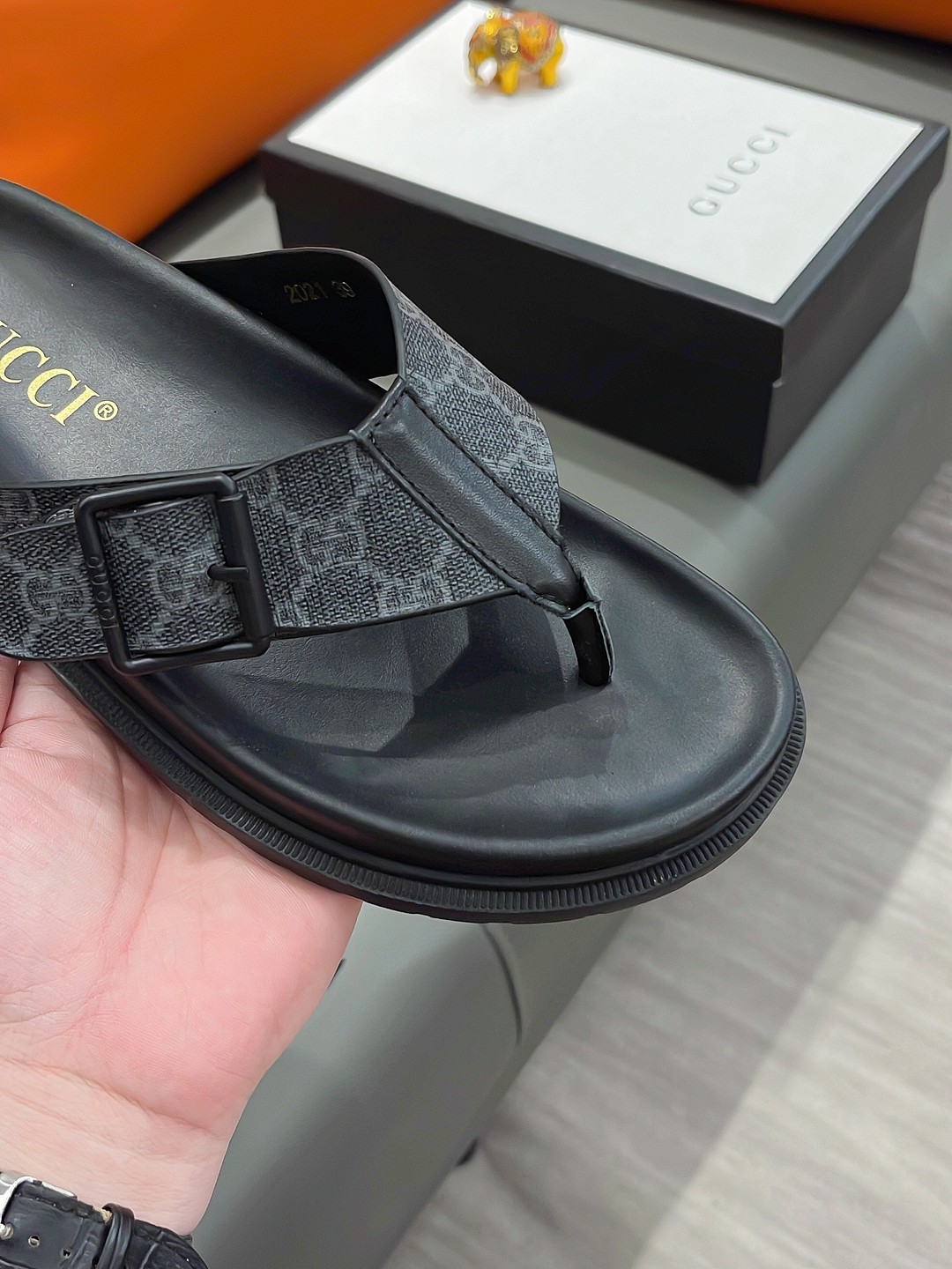 Gucci shoe