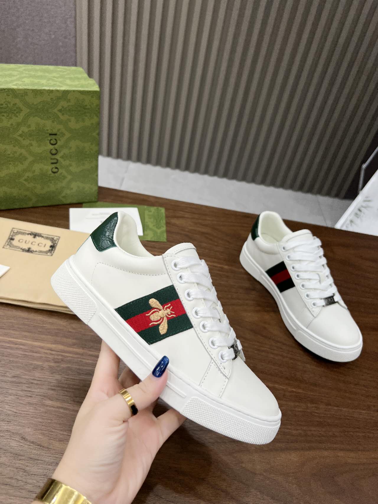 Gucci shoe