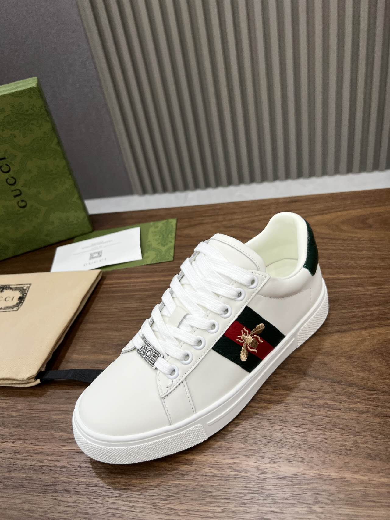 Gucci shoe