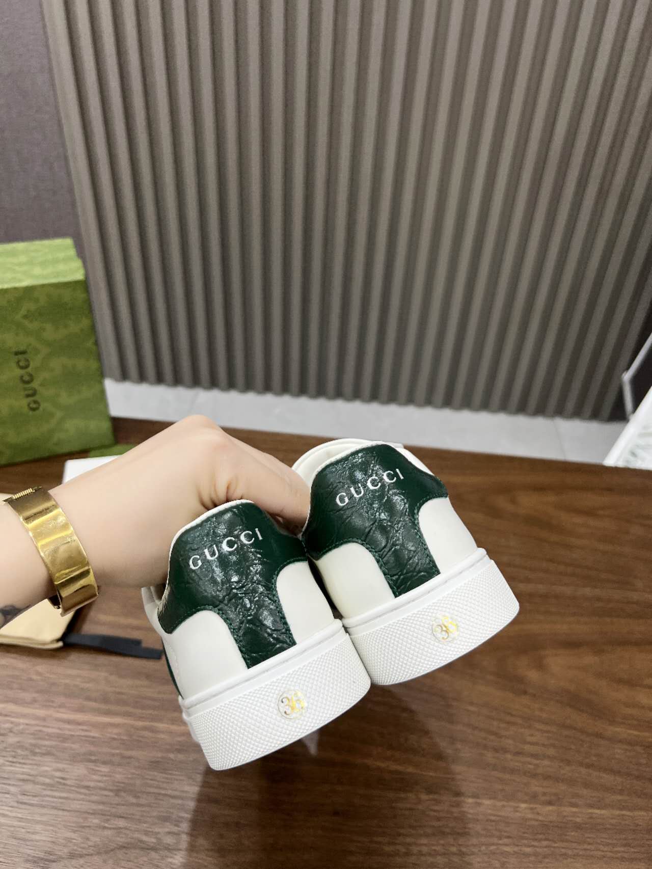Gucci shoe