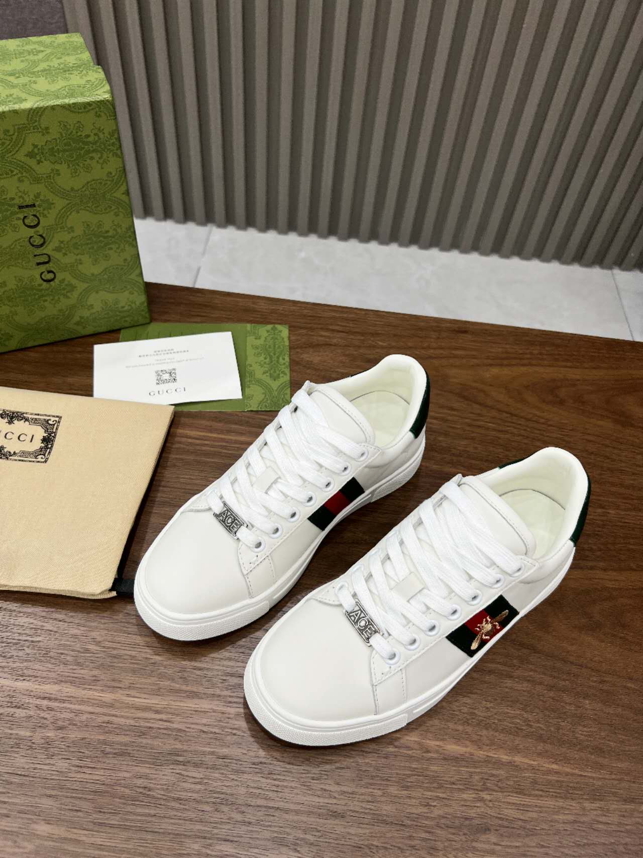 Gucci shoe
