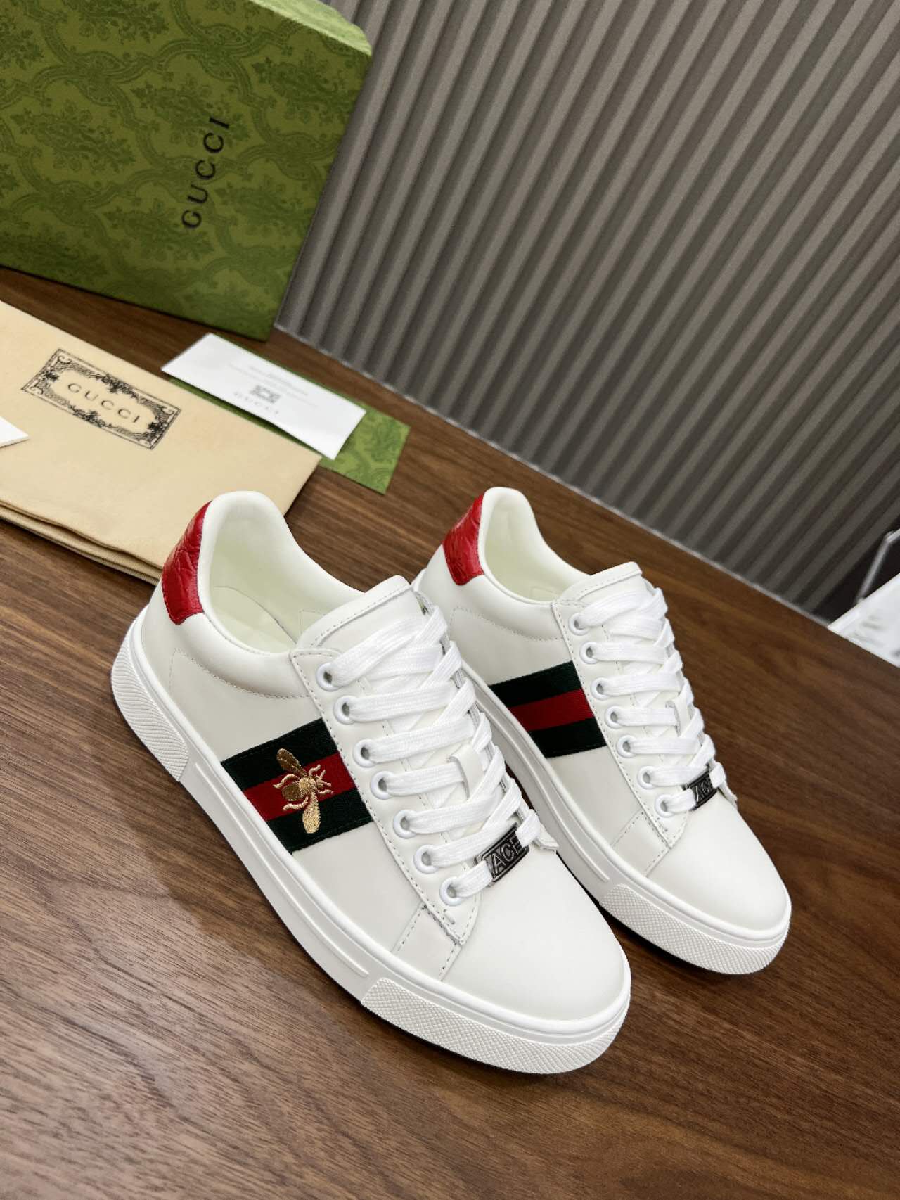 Gucci shoe