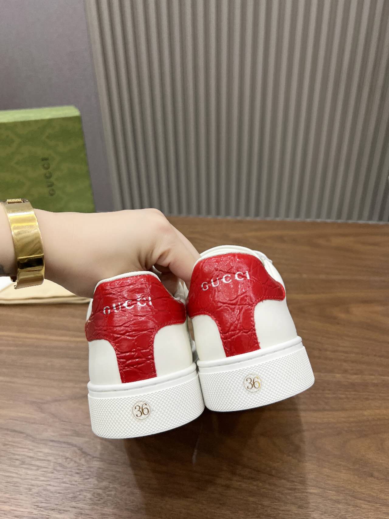Gucci shoe