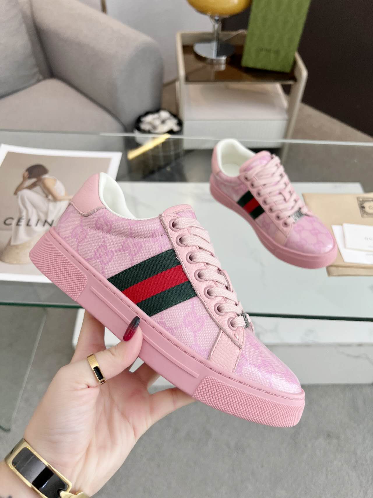 Gucci shoe