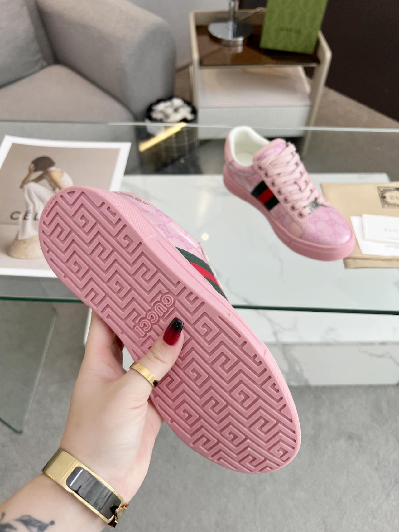 Gucci shoe