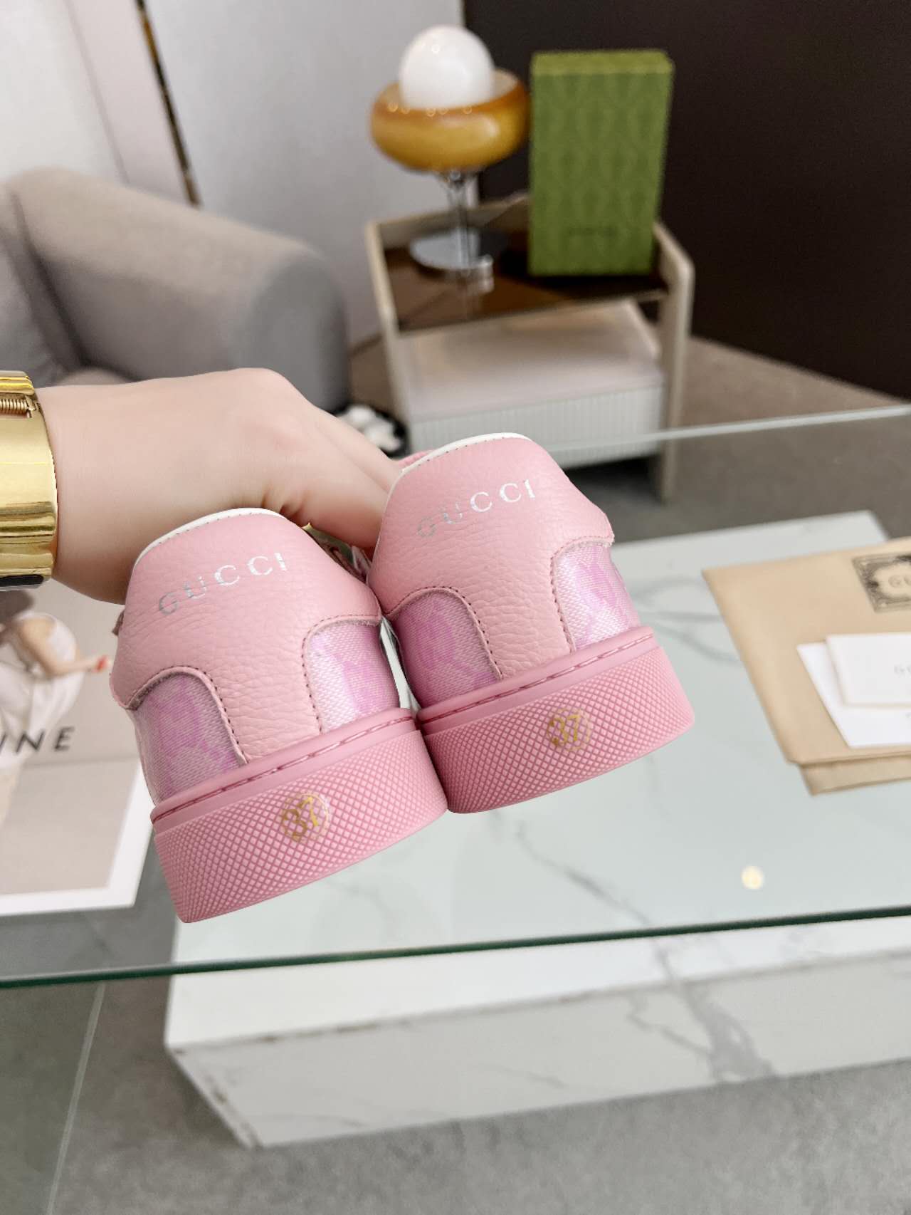 Gucci shoe