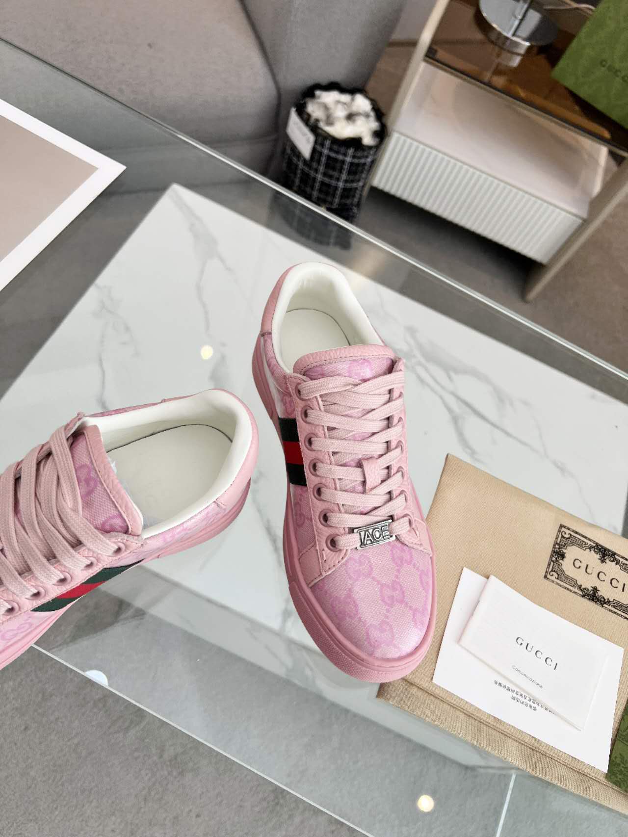 Gucci shoe