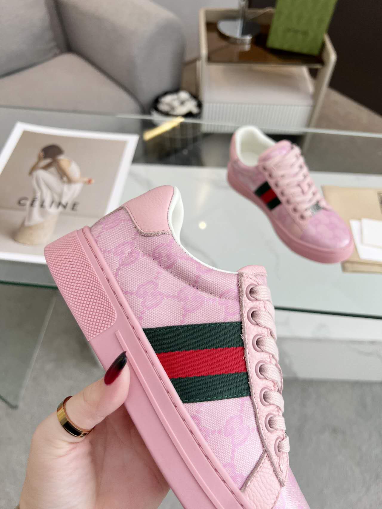 Gucci shoe