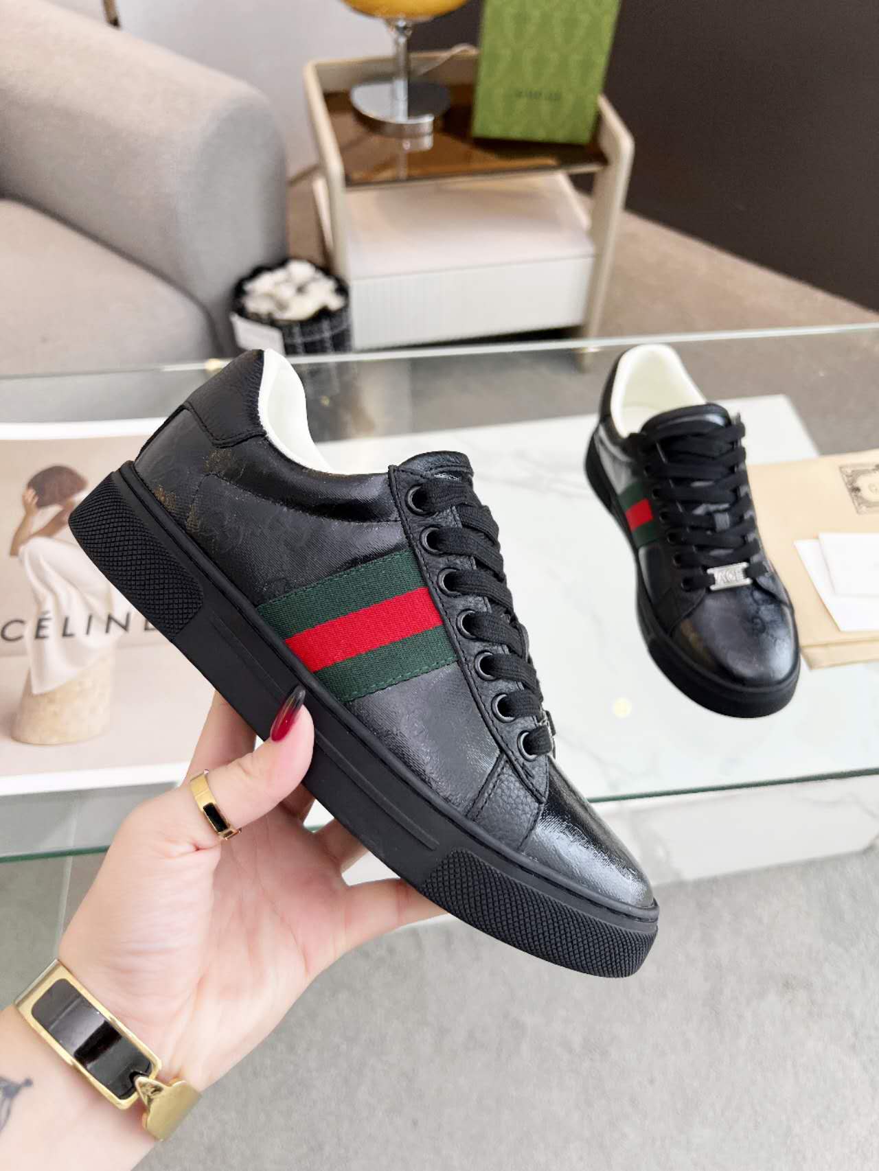 Gucci shoe