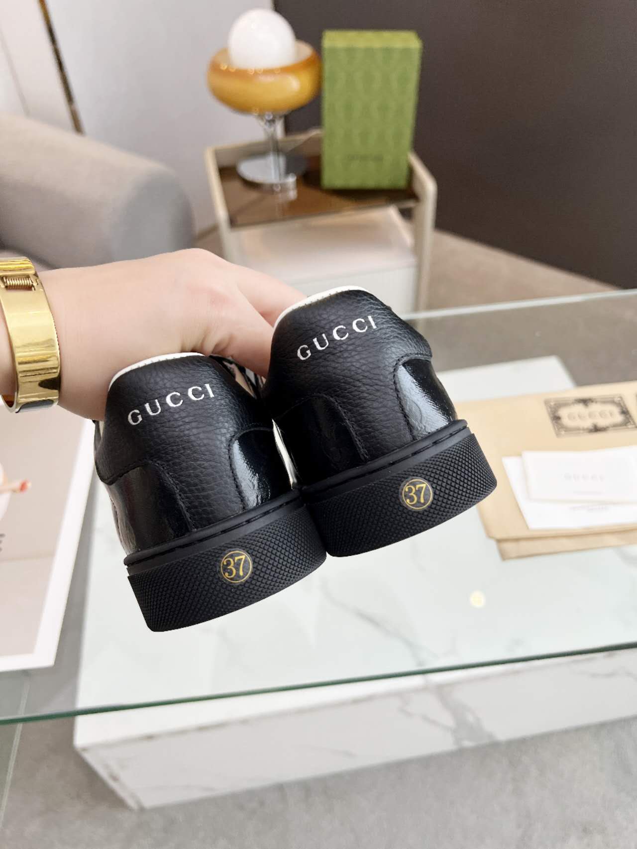 Gucci shoe