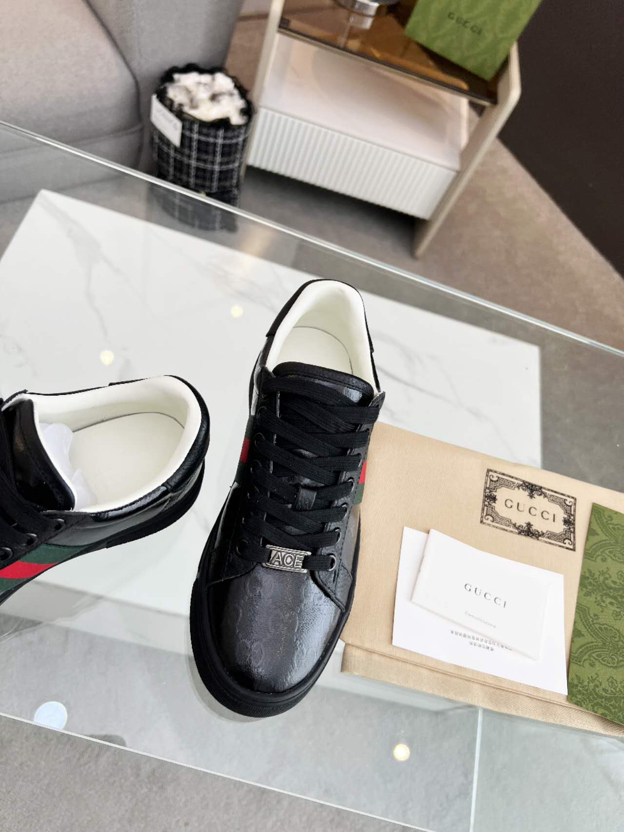 Gucci shoe