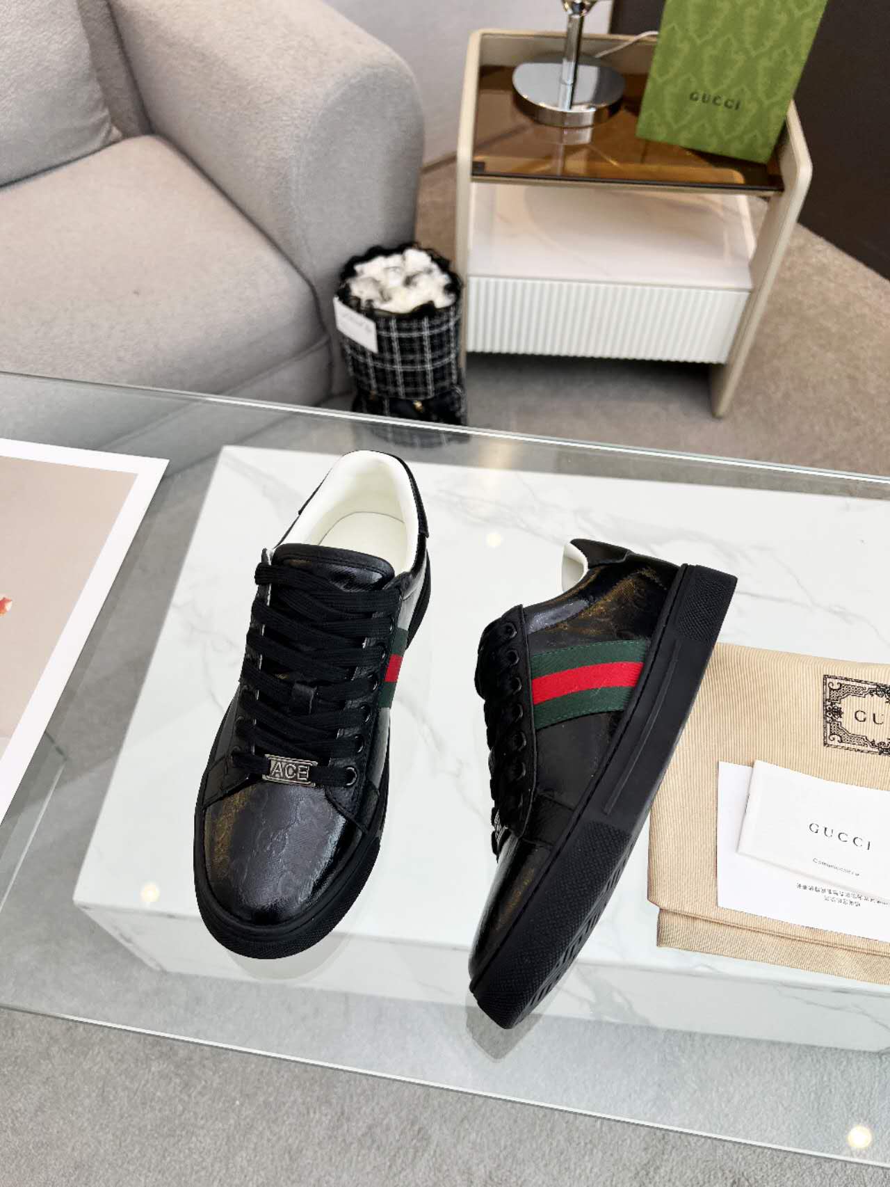 Gucci shoe
