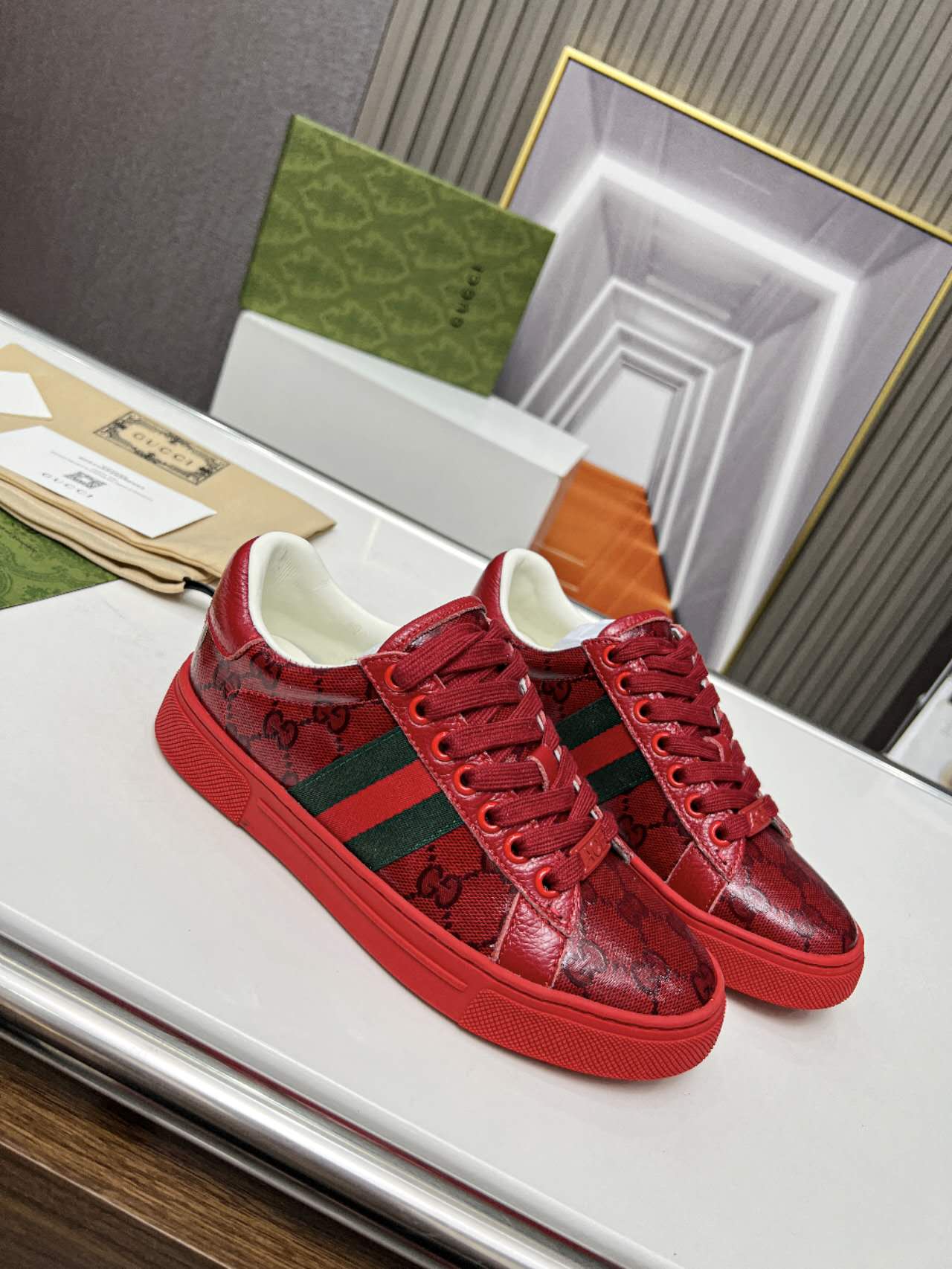 Gucci shoe
