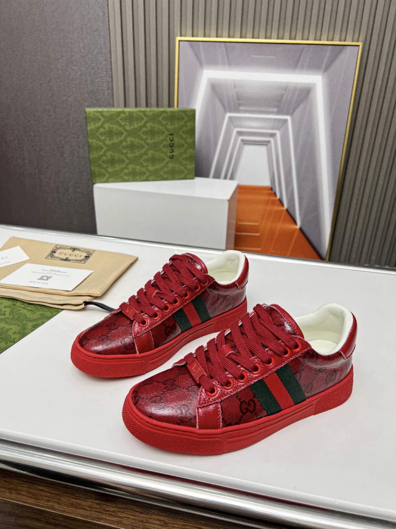 Gucci shoe