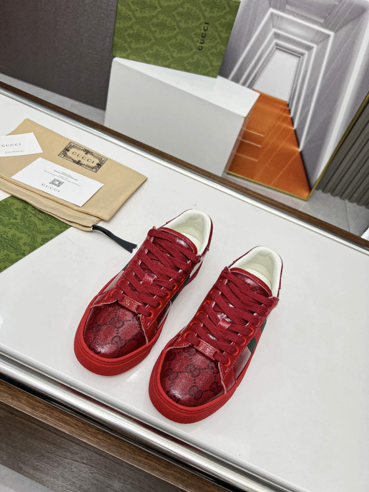 Gucci shoe