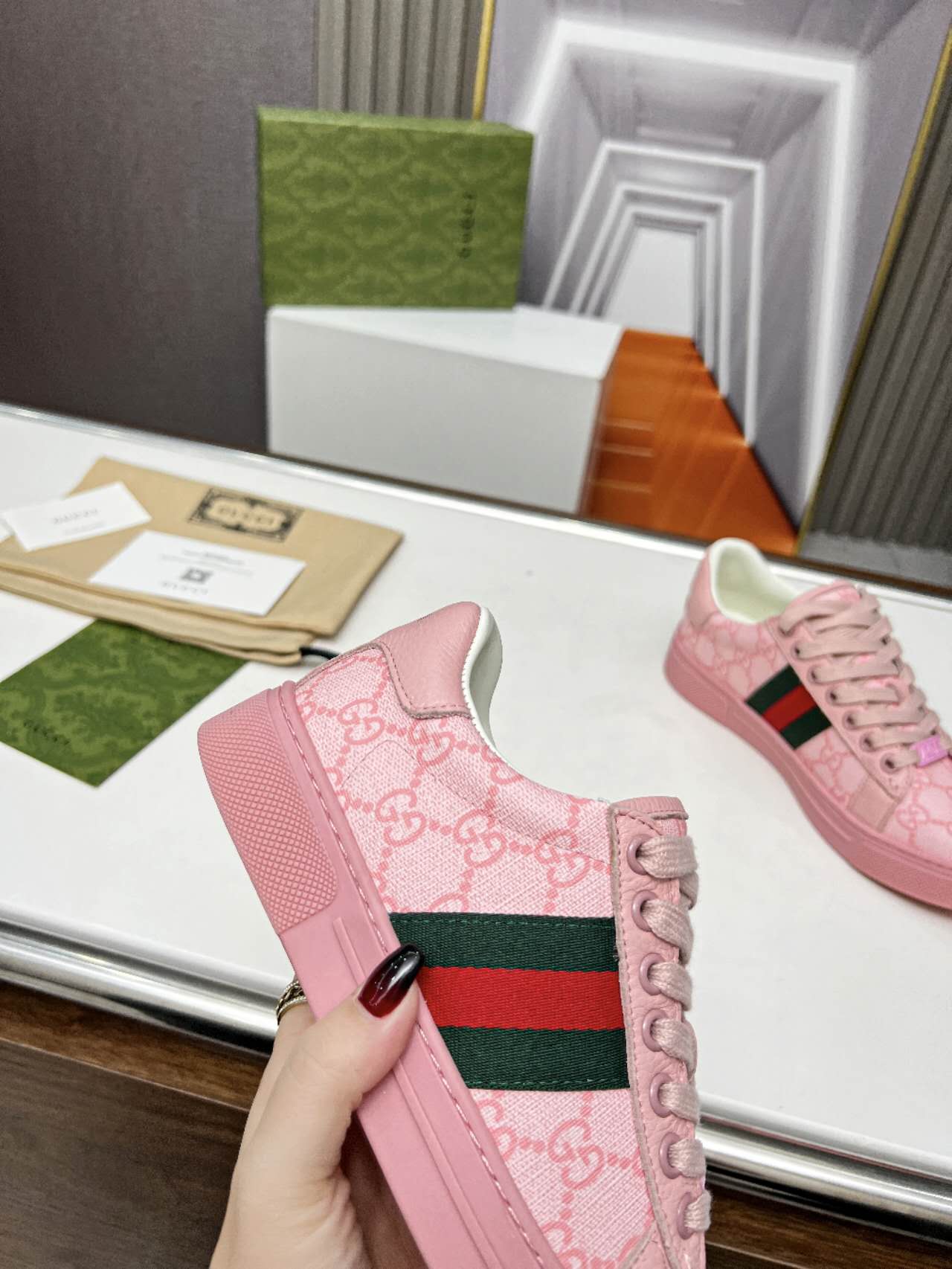 Gucci shoe