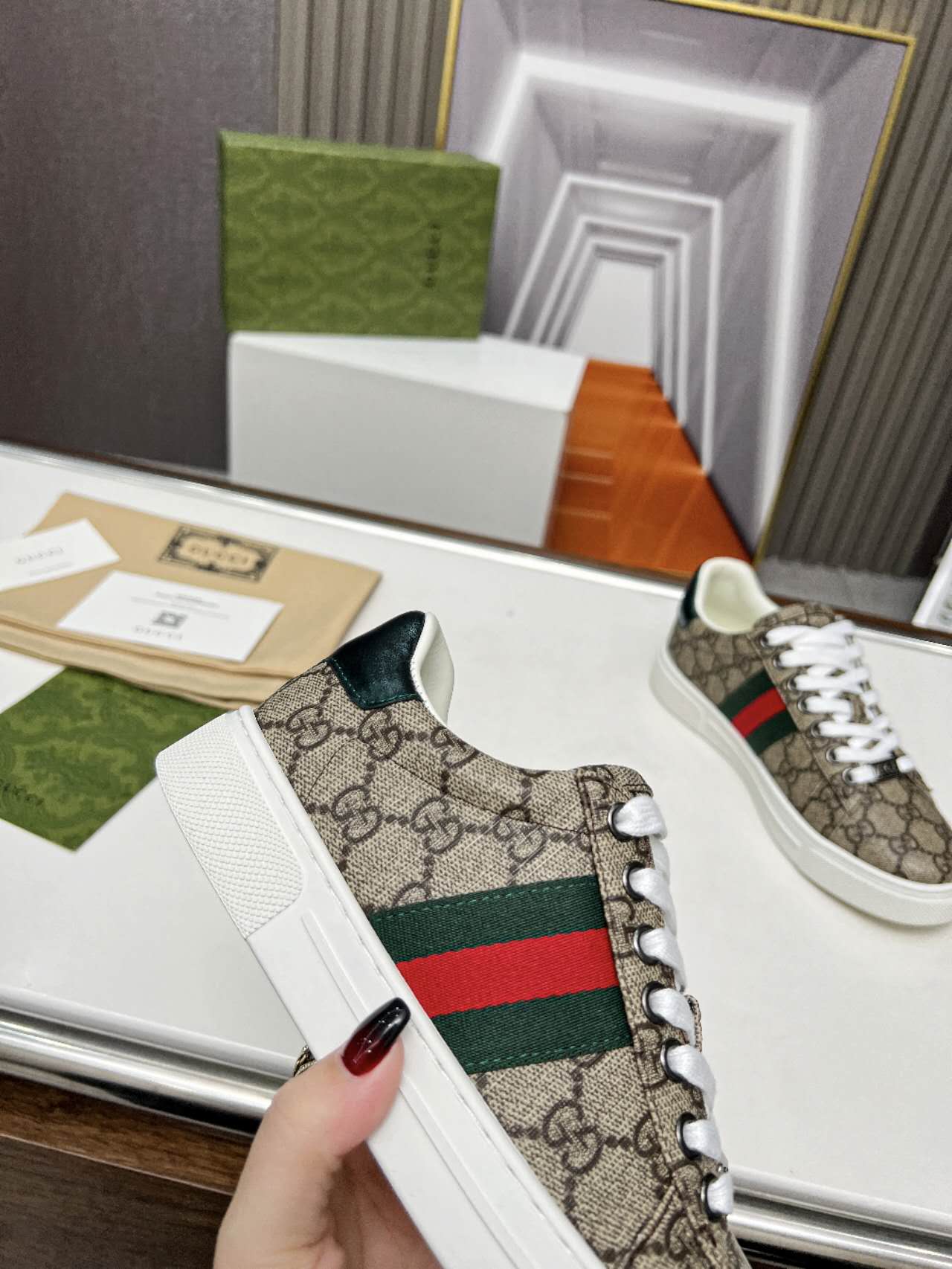 Gucci shoe