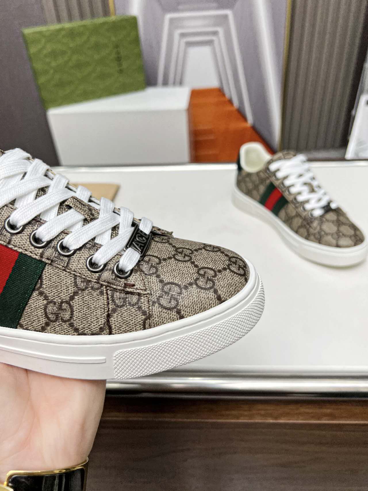 Gucci shoe