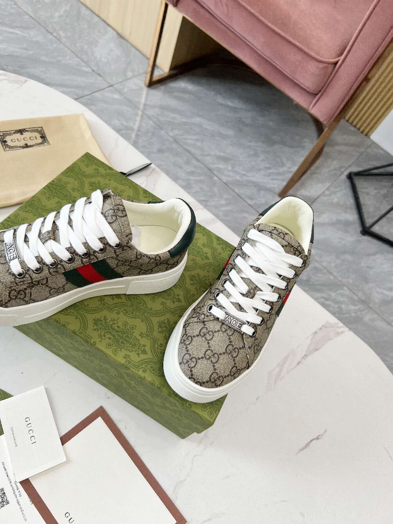 Gucci shoe