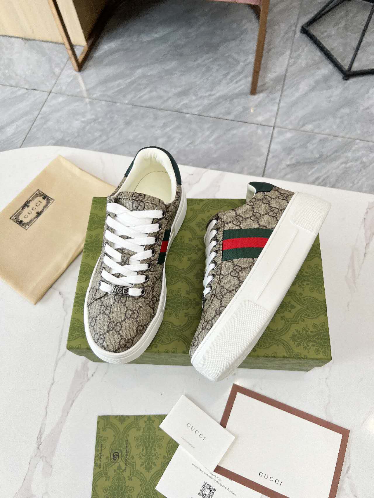 Gucci shoe
