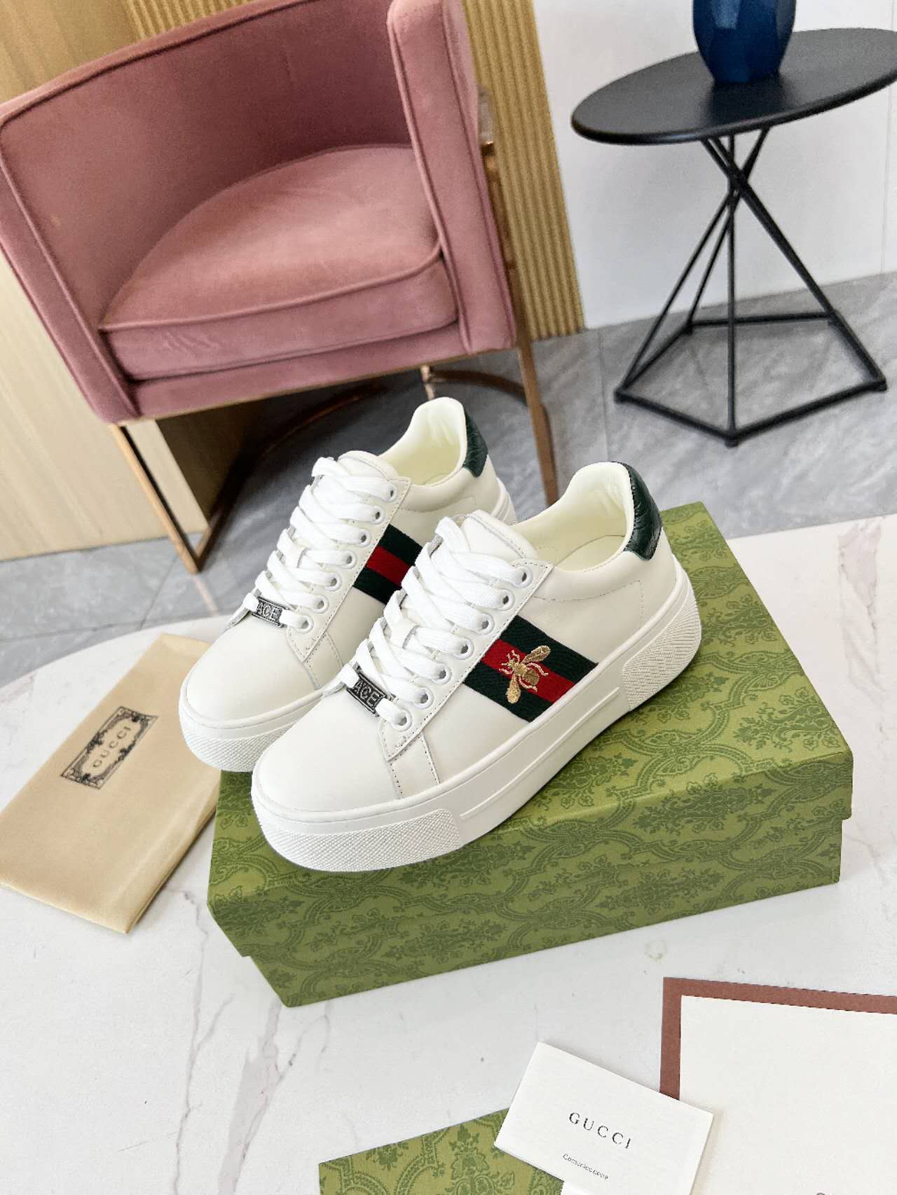 Gucci shoe