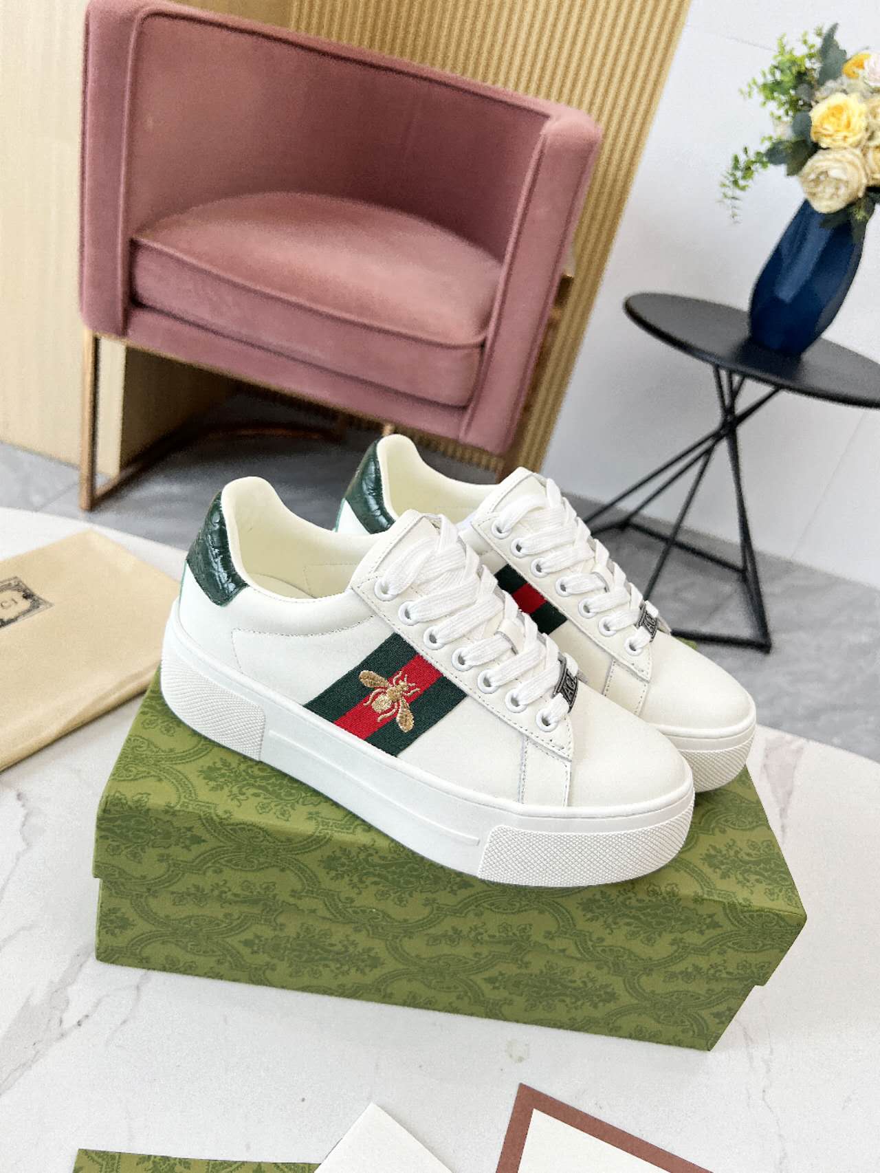 Gucci shoe