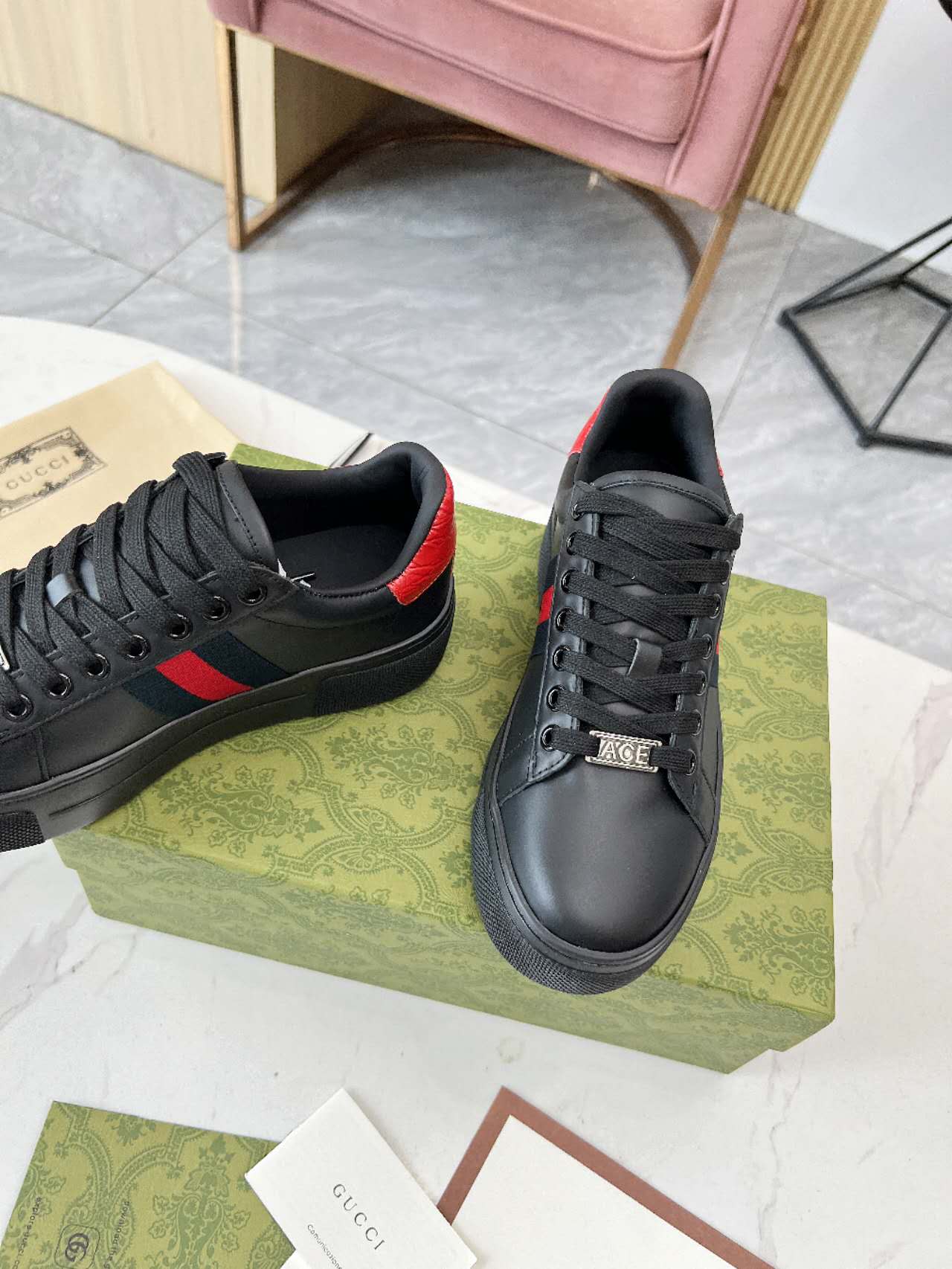 Gucci shoe
