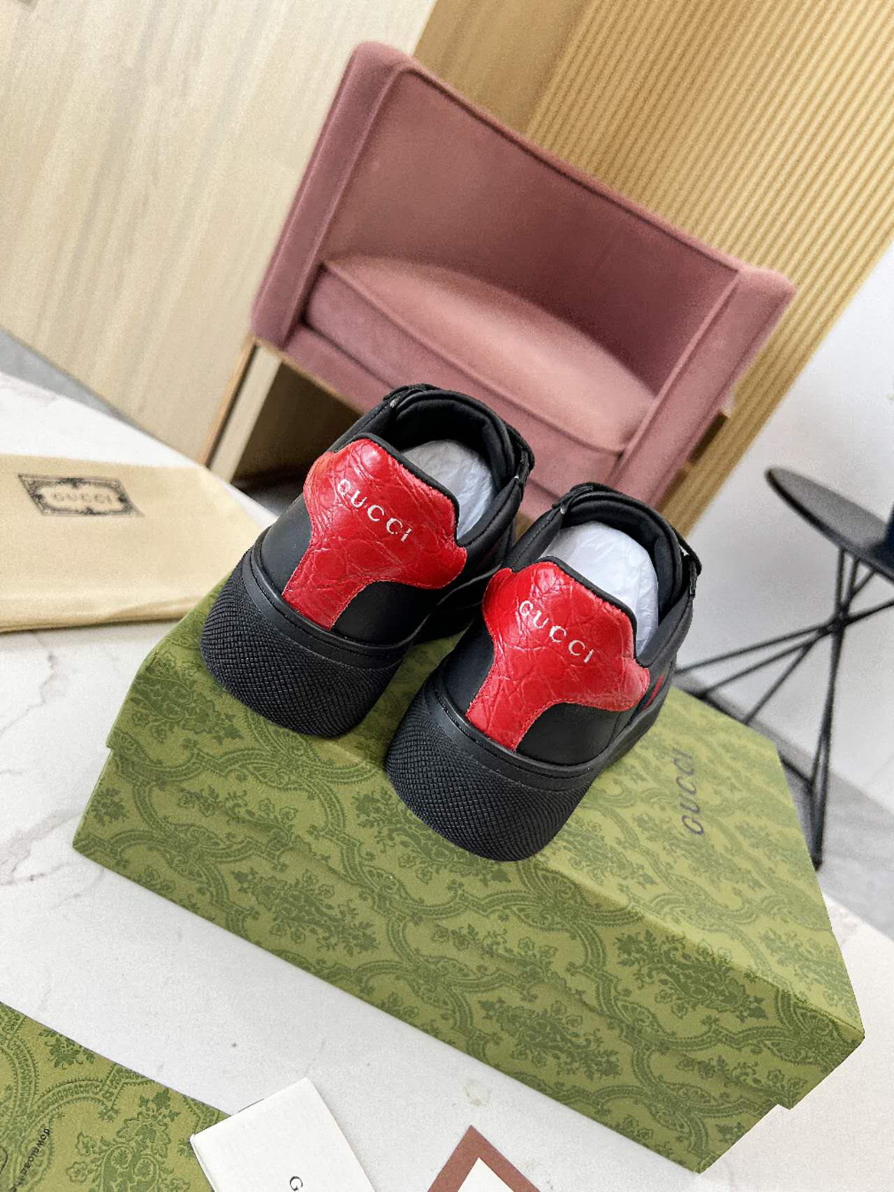 Gucci shoe