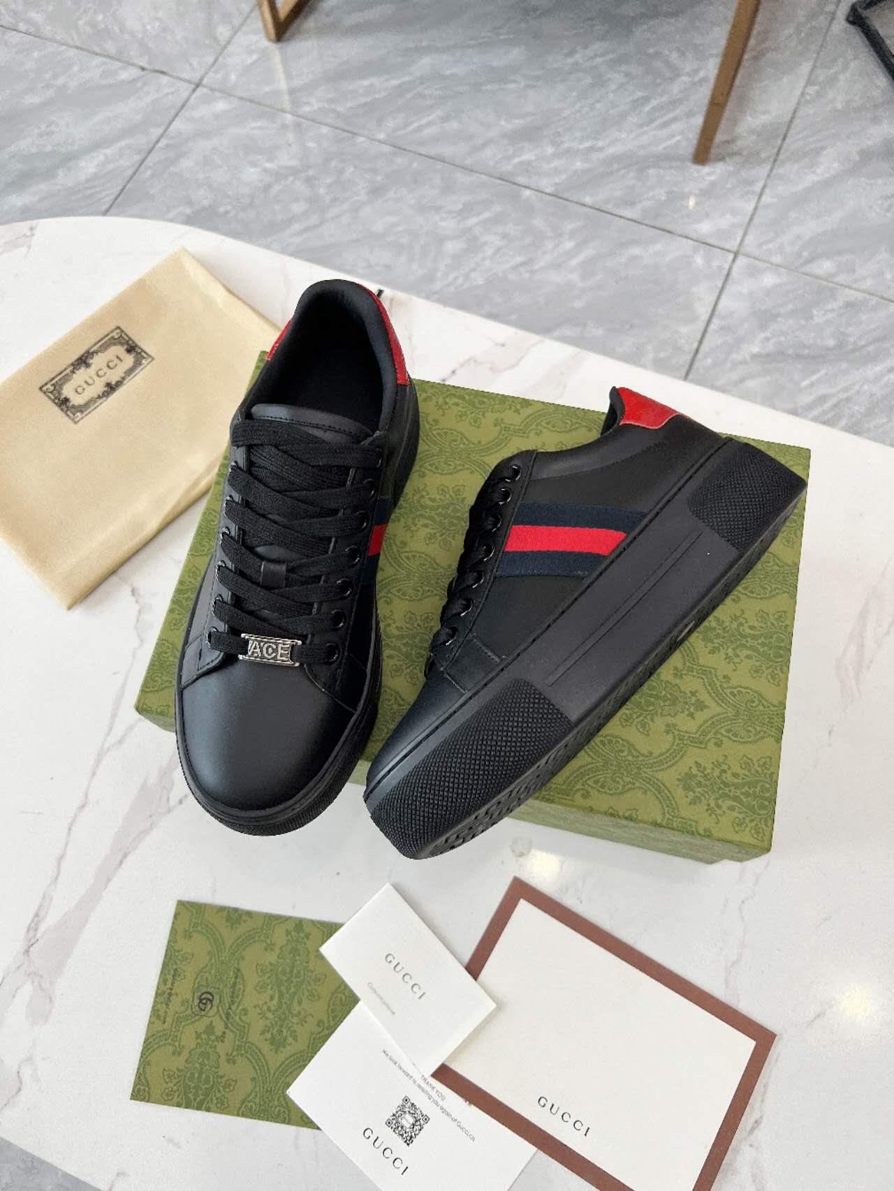 Gucci shoe
