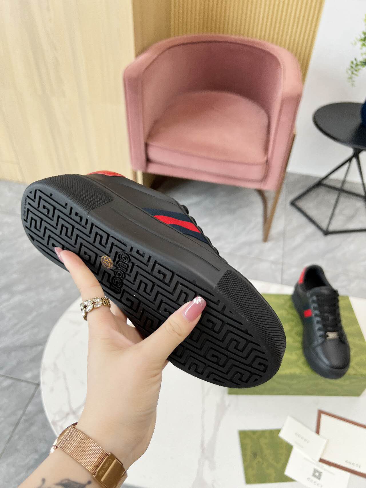 Gucci shoe