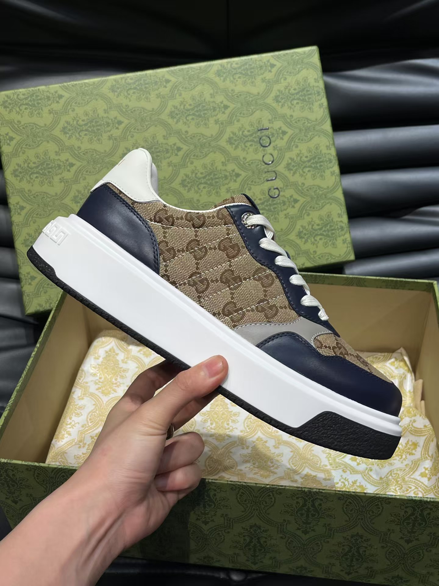 Gucci shoe