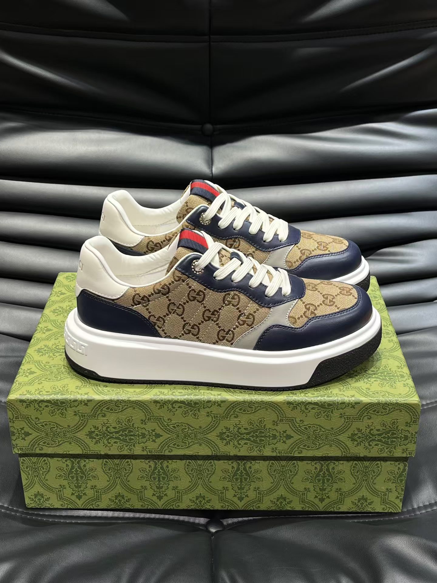 Gucci shoe