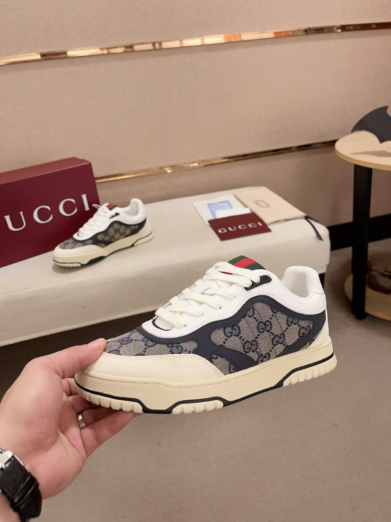 Gucci shoe