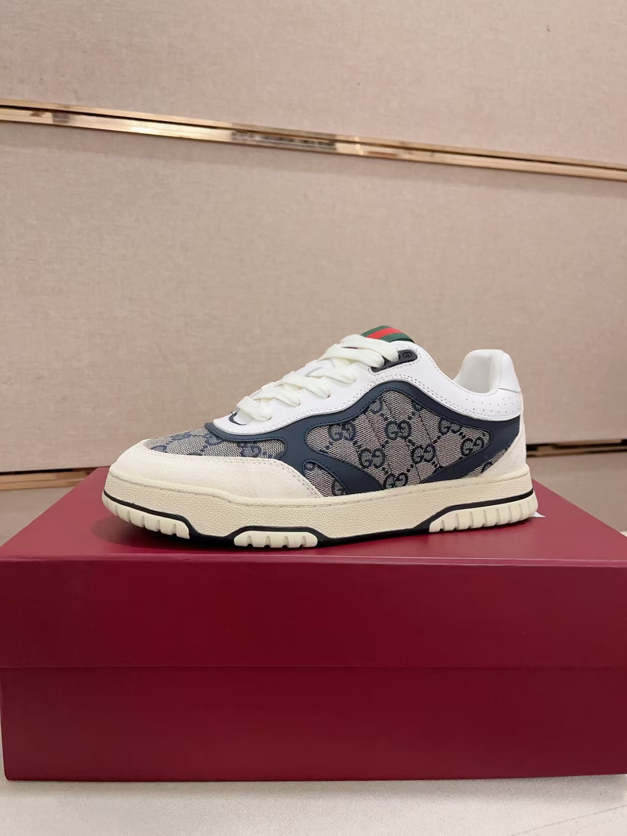 Gucci shoe