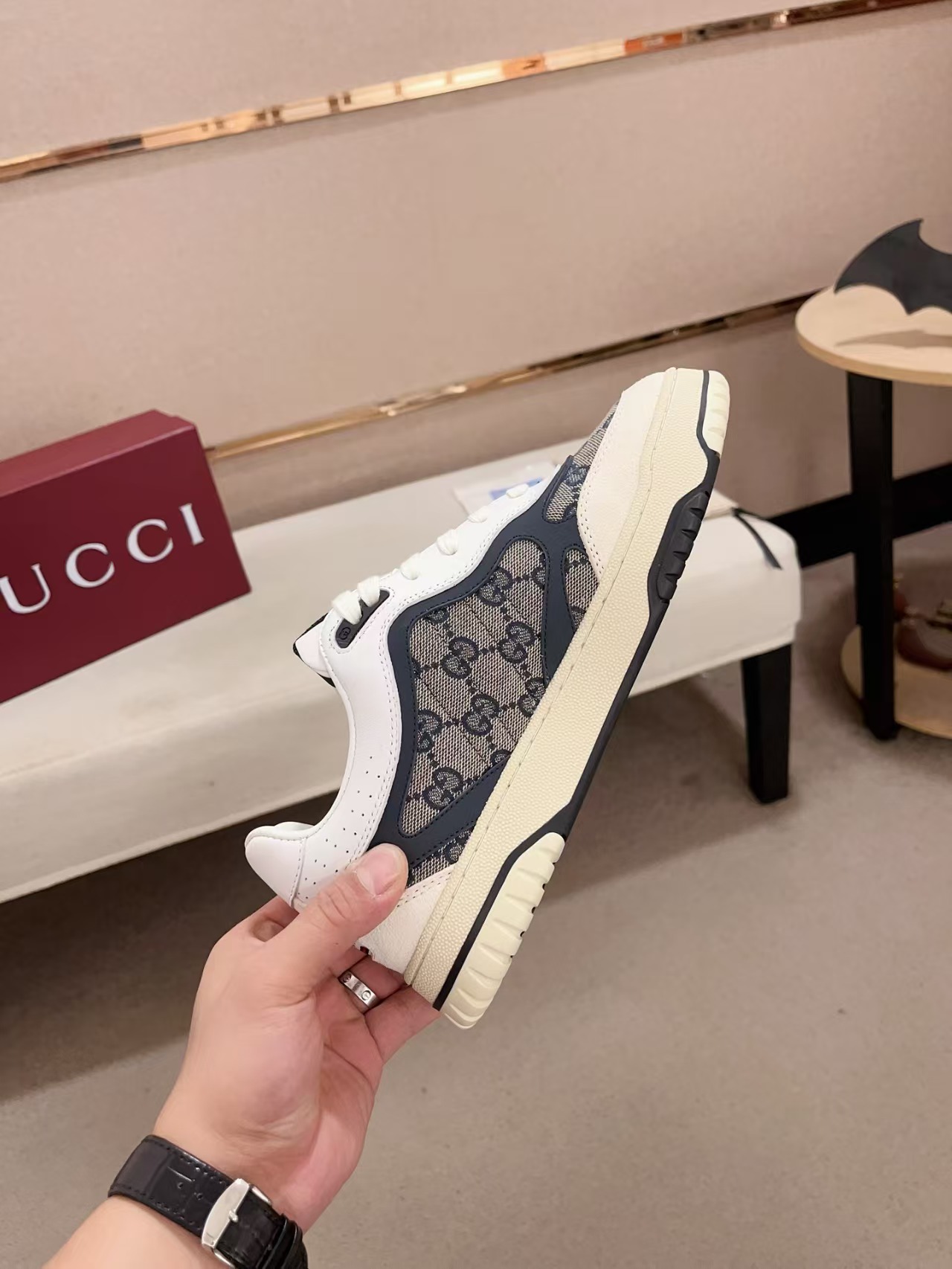 Gucci shoe