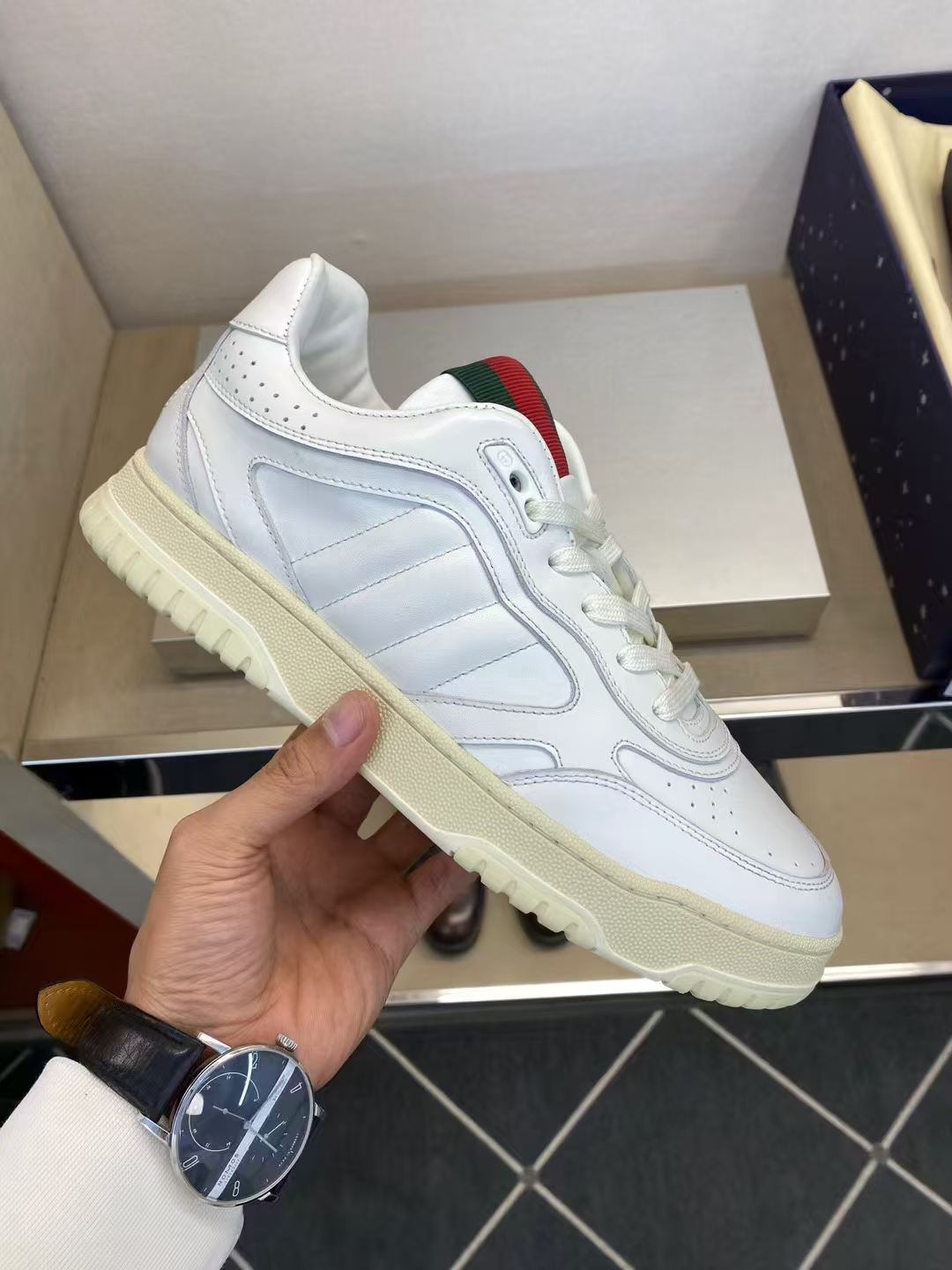 Gucci shoe
