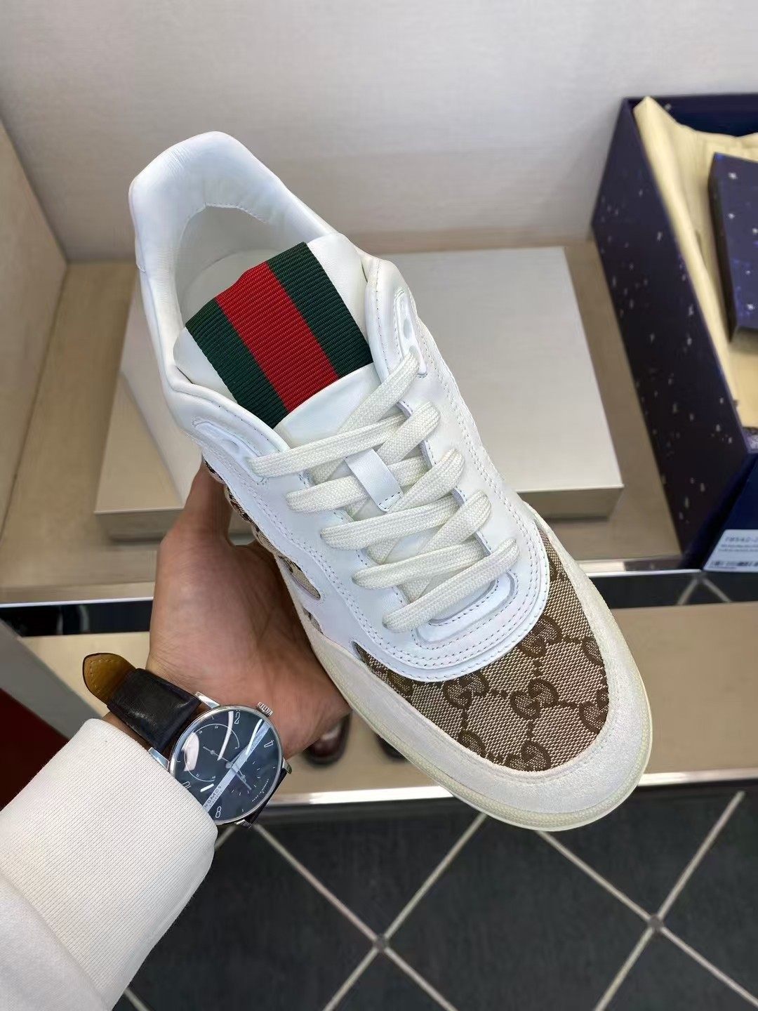 Gucci shoe