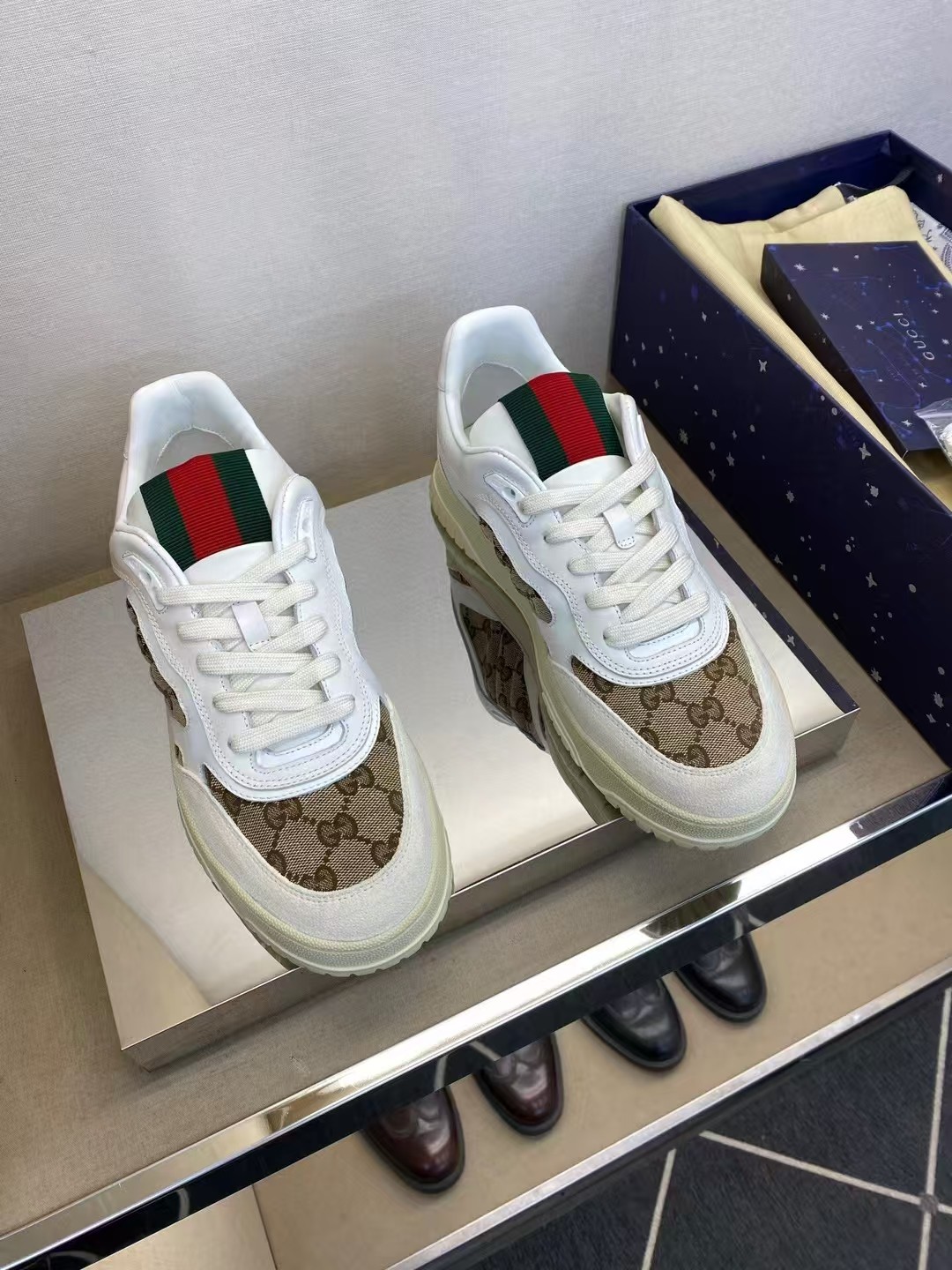 Gucci shoe