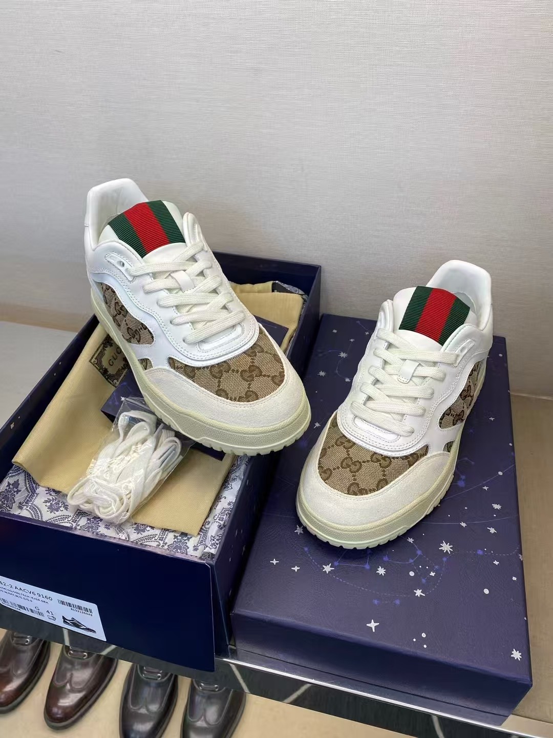 Gucci shoe