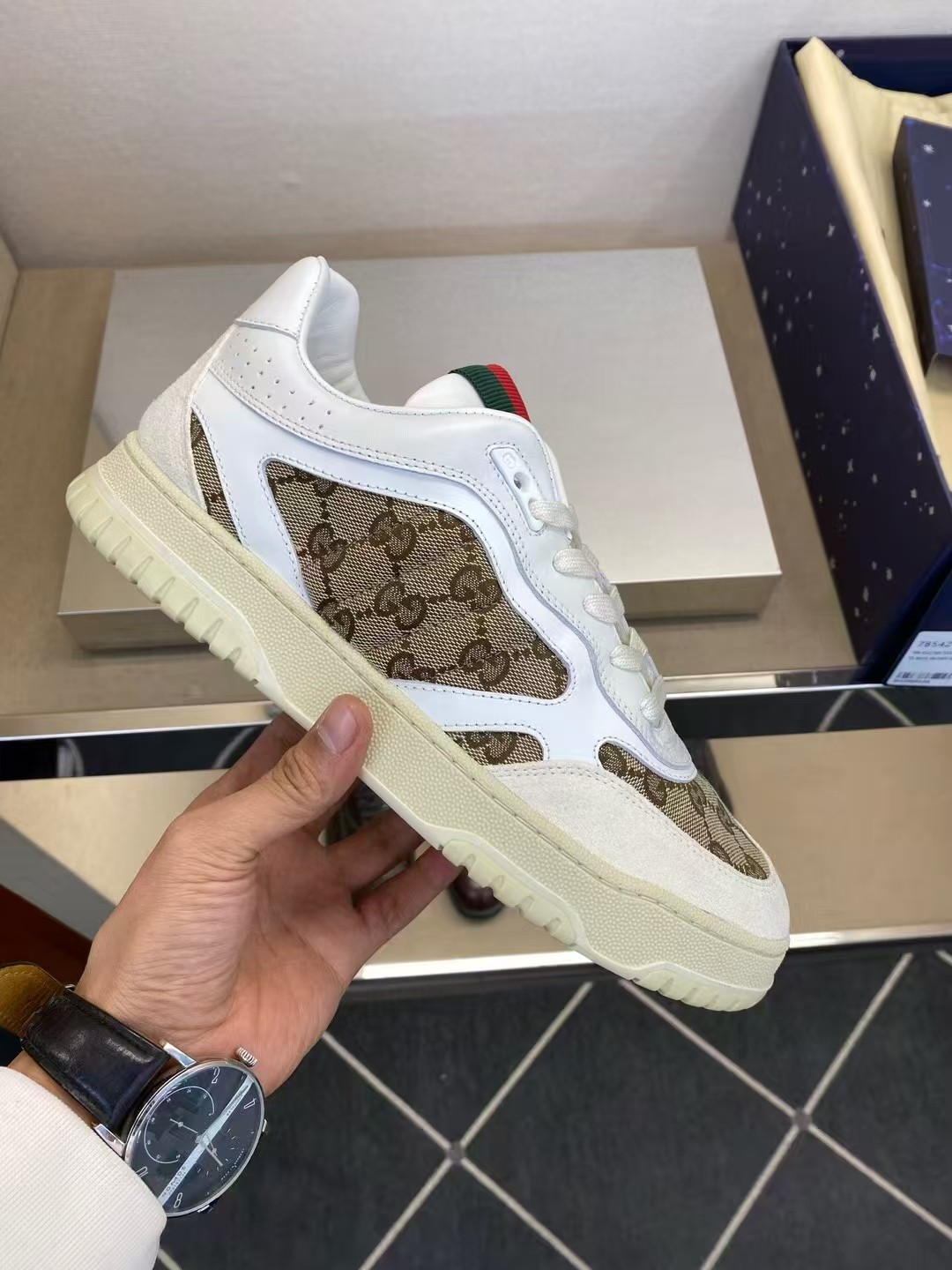 Gucci shoe