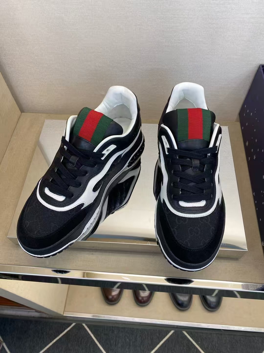 Gucci shoe