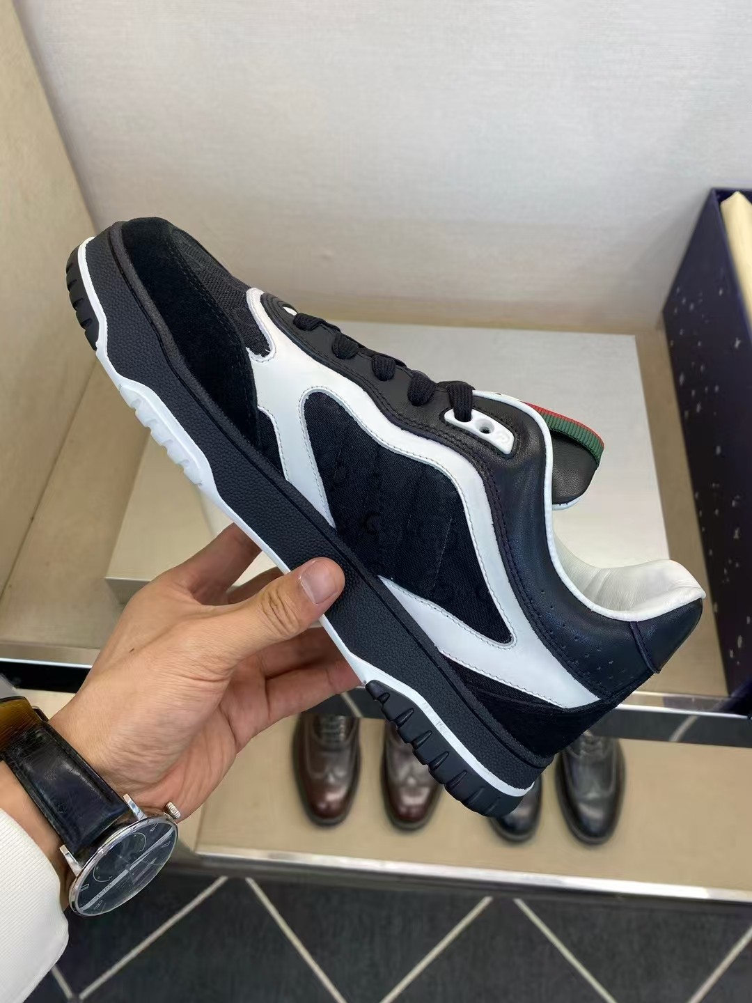Gucci shoe