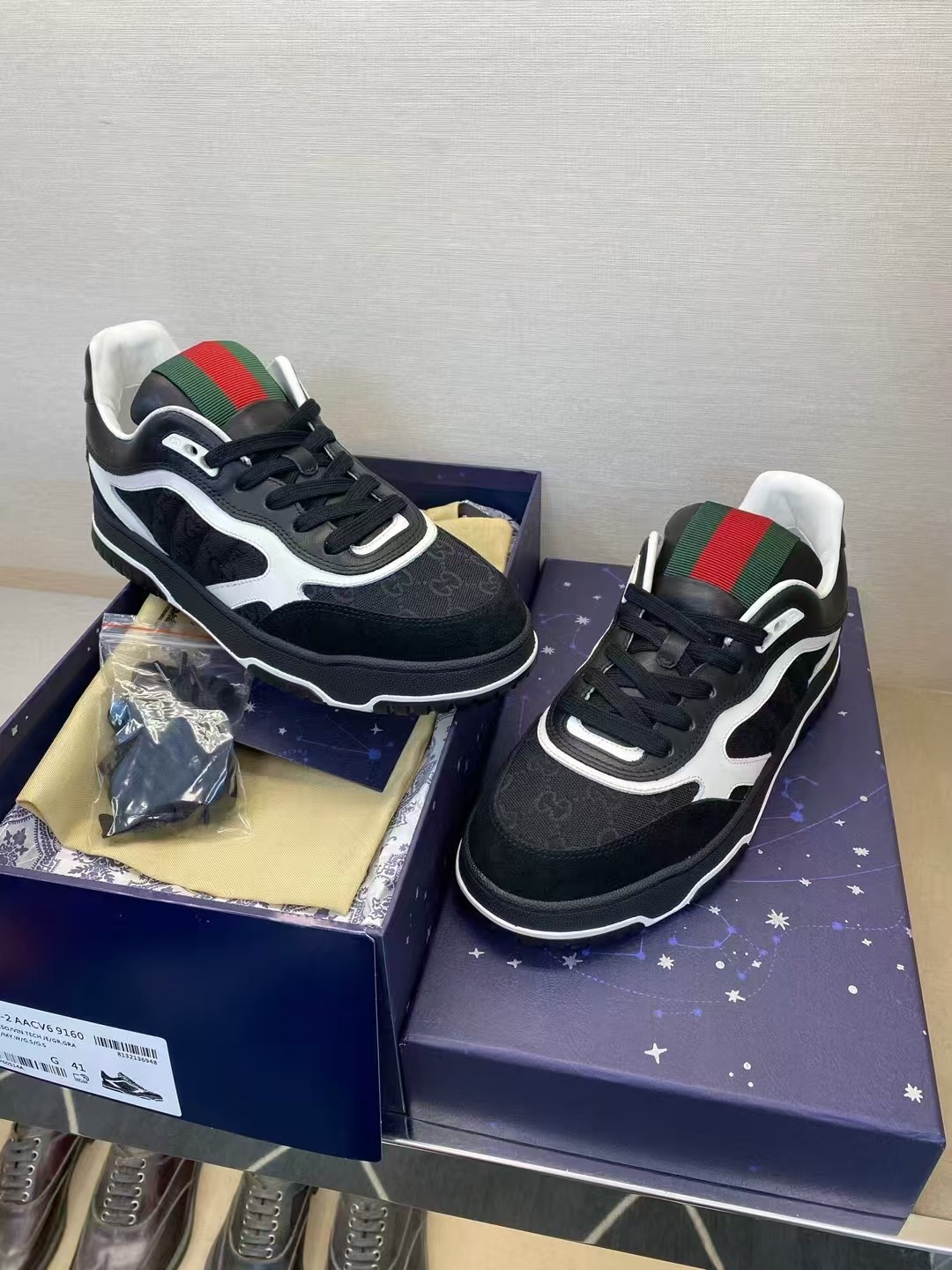Gucci shoe