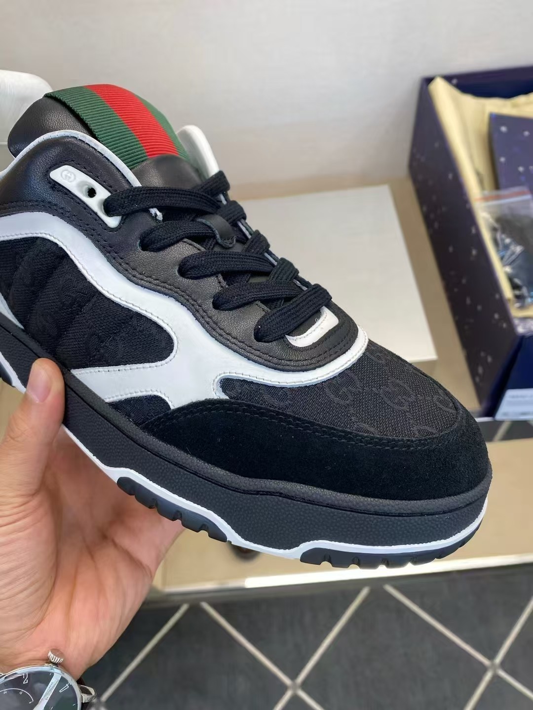 Gucci shoe