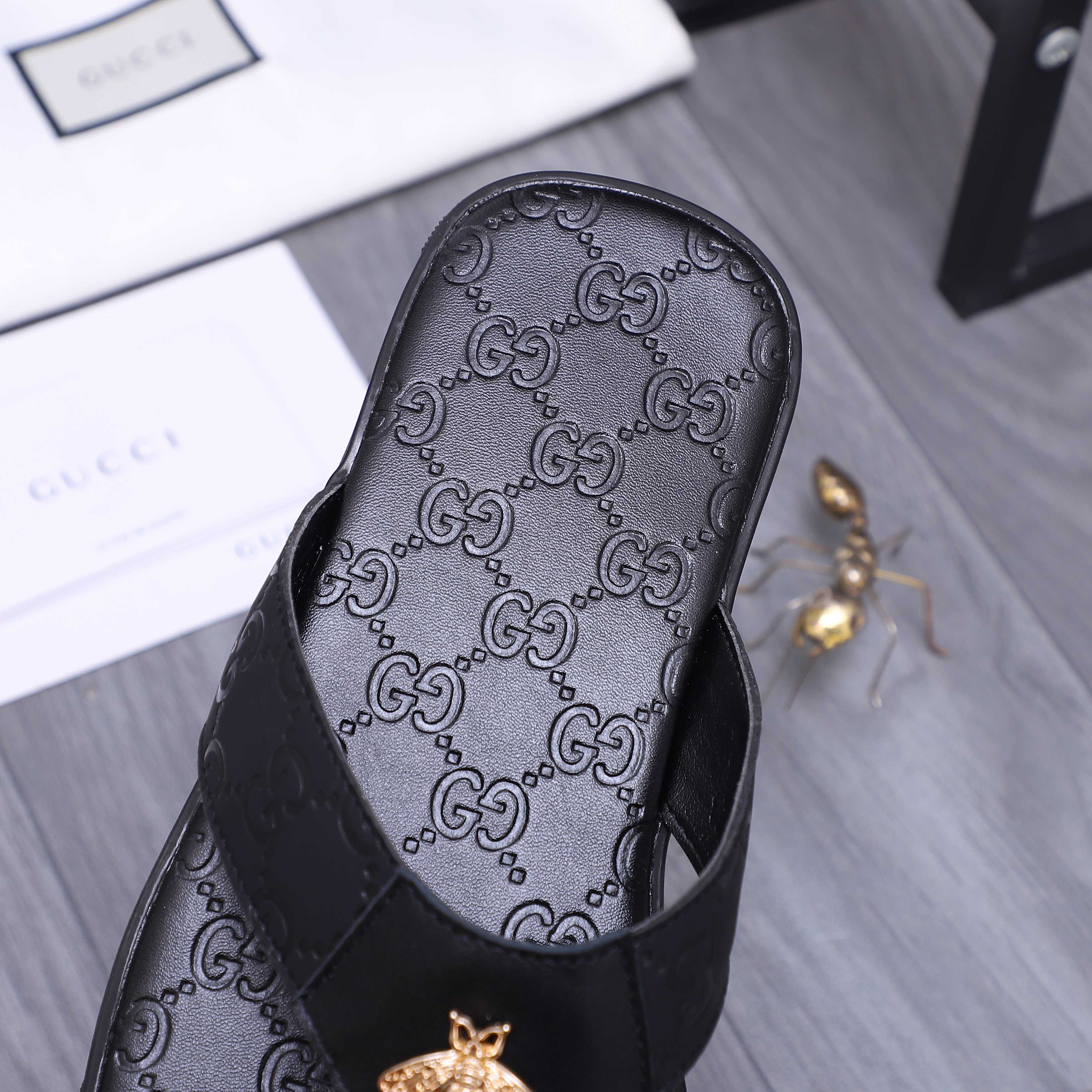 Gucci shoe