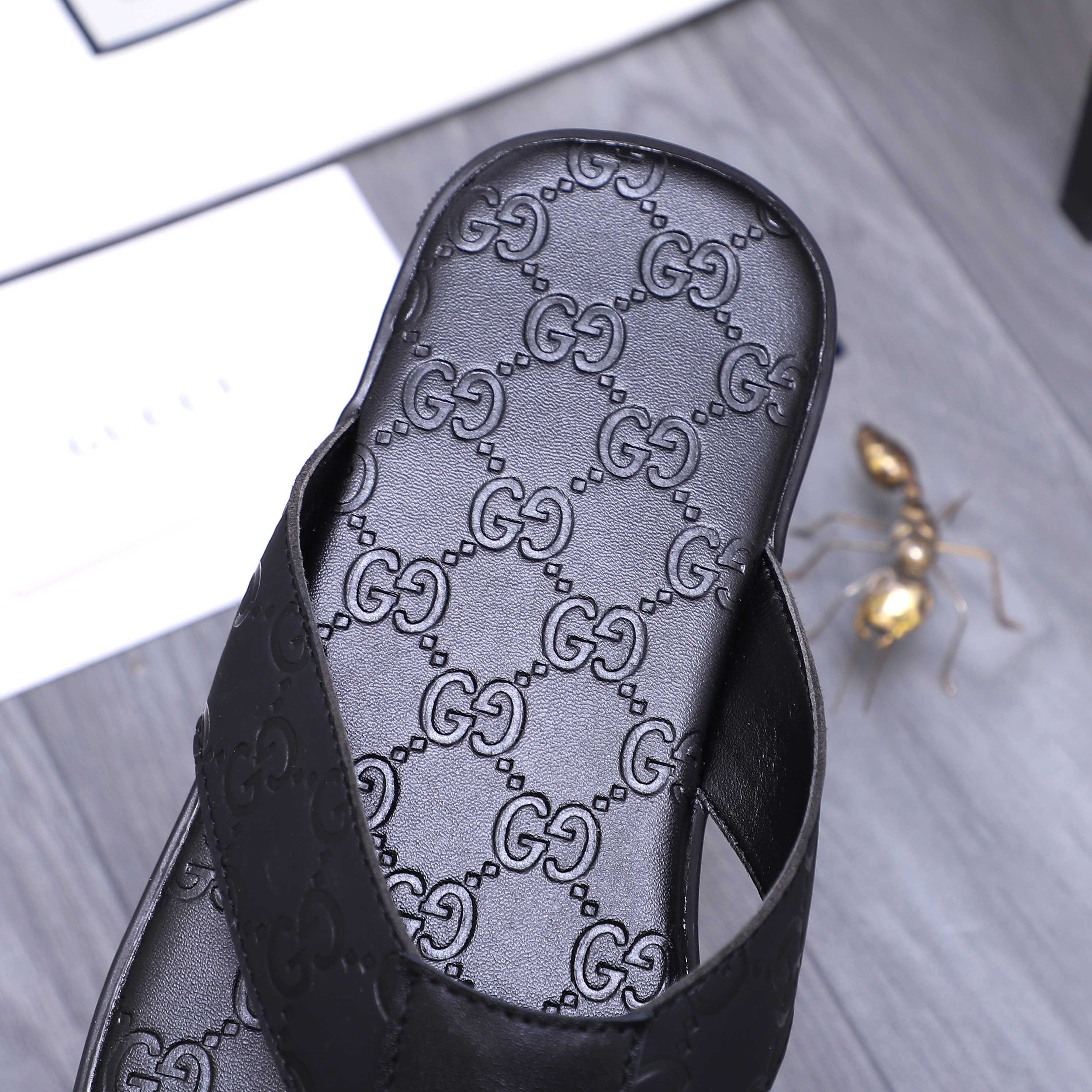 Gucci shoe