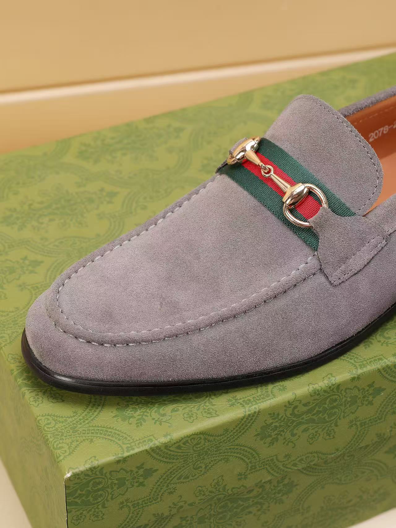 Gucci shoe